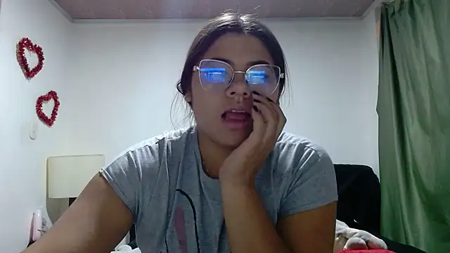 Snapshot of viccky_vick chatting on 10/02/25, 03:46 viccky vick online show from 10/02/25, 03:46