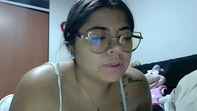 Snapshot of viccky_vick chatting on 10/21/25, 11:38 viccky vick online show from 10/21/25, 11:38