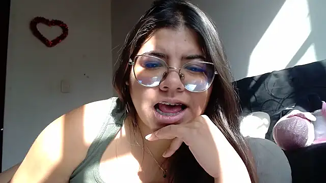 Snapshot of viccky_vick chatting on 10/23/25, 08:40 viccky vick online show from 10/23/25, 08:40