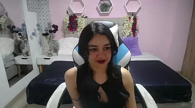 Lucy Harris online show from 01/29/25, 07:32