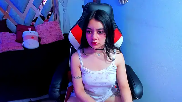 Lucy Harris online show from 03/22/25, 03:30