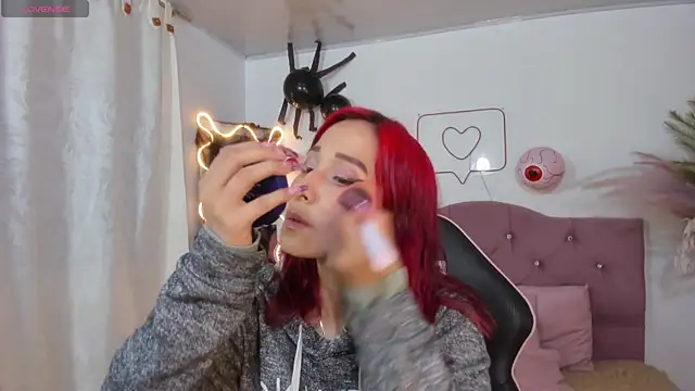 Snapshot of palmerfox_tay chatting on 10/19/25, 03:29 palmerfox tay online show from 10/19/25, 03:29