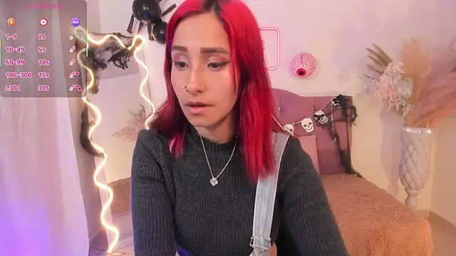 Snapshot of palmerfox_tay chatting on 10/29/25, 03:31 palmerfox tay online show from 10/29/25, 03:31