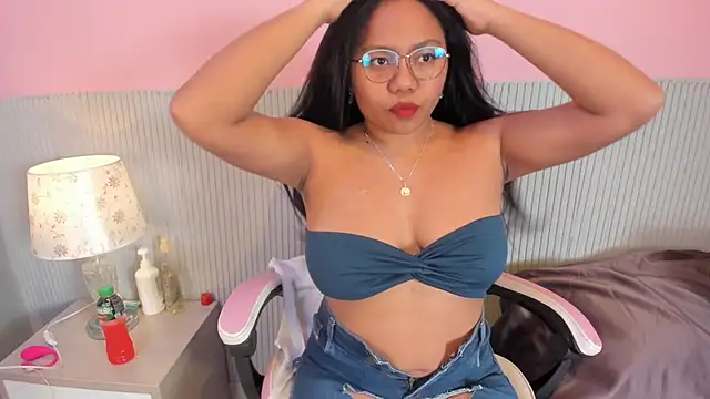 yeikafoxy online show from 11/02/25, 01:41