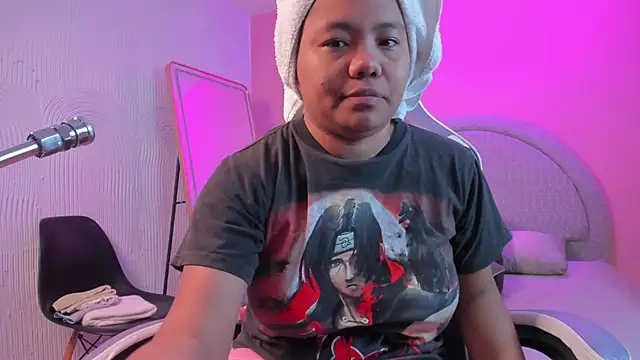 yeikafoxy online show from 06/12/26, 11:20