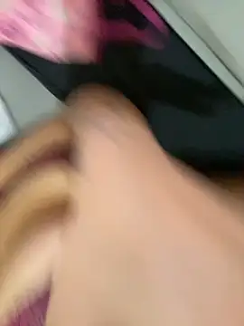 Snapshot of kerciasant chatting on 02/13/25, 03:35 kerciasant online show from 02/13/25, 03:35