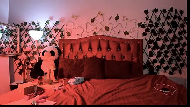 IZZY BEAUTIFUL online show from 09/18/25, 09:17