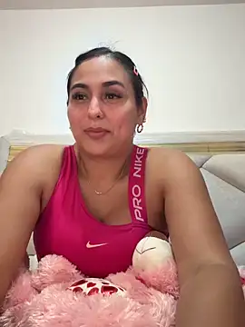 Snapshot of dulcehot_1502 chatting on 02/19/25, 02:55 dulcehot 1502 online show from 02/19/25, 02:55