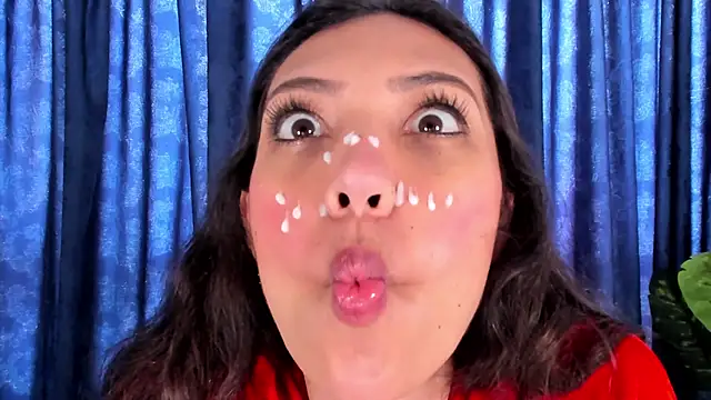 Snapshot of Miss_veronicaa2 chatting on 10/31/25, 01:12 Miss veronicaa2 online show from 10/31/25, 01:12