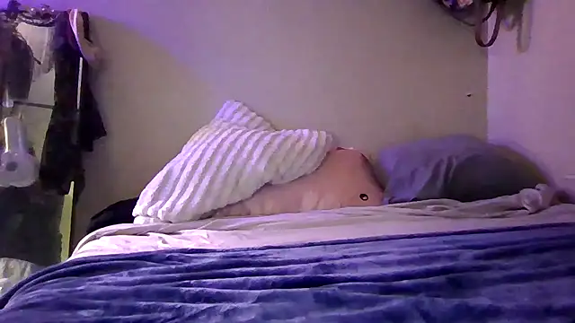 cruz815 online show from 09/16/25, 09:27