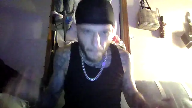 cruz815 online show from 09/21/25, 06:15