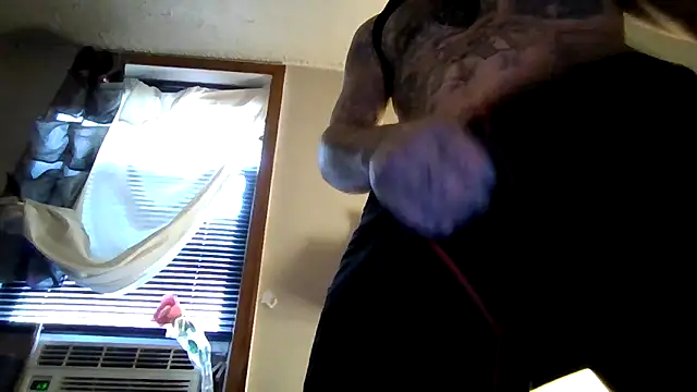 cruz815 online show from 09/24/25, 06:55