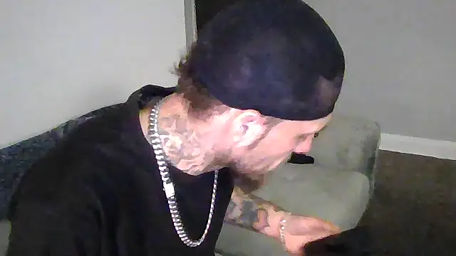 cruz815 online show from 11/08/25, 12:00