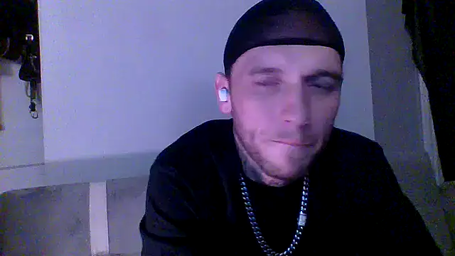 cruz815 online show from 11/30/25, 12:58