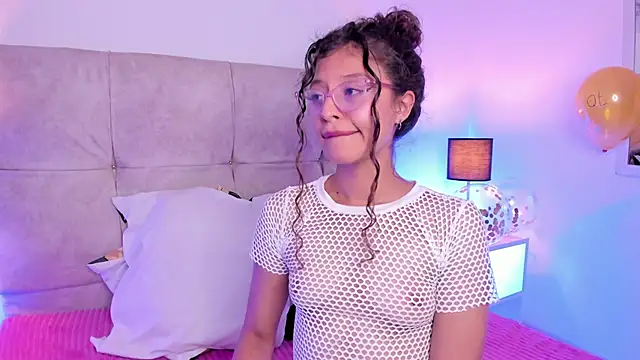 mac-sara online show from 03/17/25, 11:11