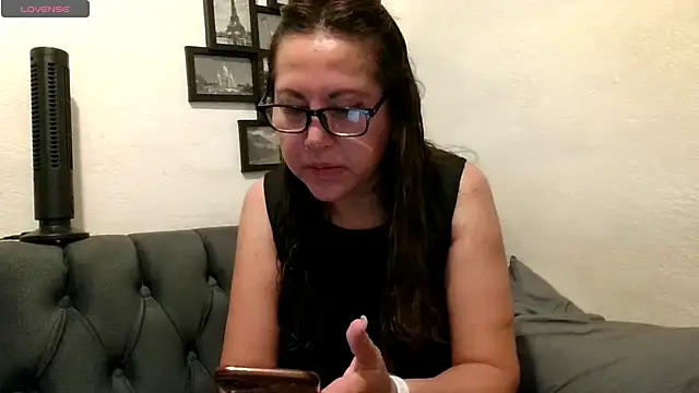MirandaLatinaLovely online show from 05/27/26, 05:54