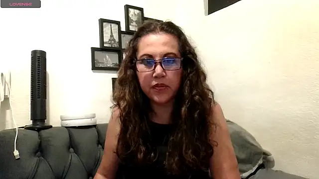 MirandaLatinaLovely online show from 06/11/26, 03:37