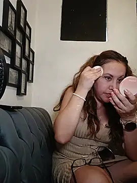 MirandaLatinaLovely online show from 07/28/26, 05:45