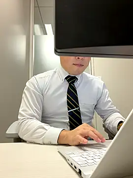 Snapshot of Nobu_469 chatting on 10/27/25, 09:35 Nobu 469 online show from 10/27/25, 09:35