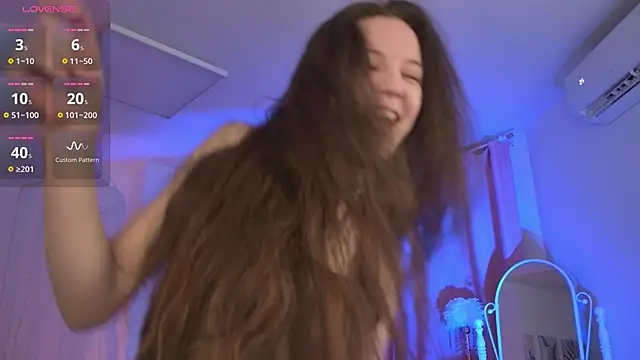 Snapshot of MilaStoyne chatting on 12/05/25, 06:22 MilaStoyne online show from 12/05/25, 06:22