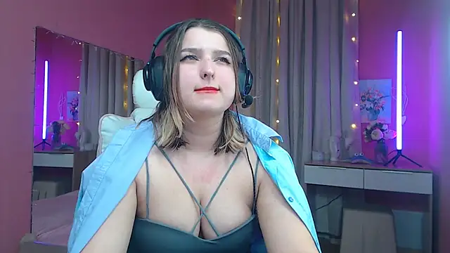 Snapshot of Jenny_Smit chatting on 03/06/25, 01:46 Jenny Smit online show from 03/06/25, 01:46