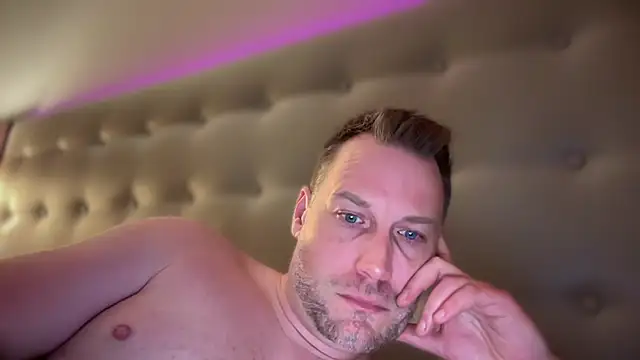 Christian87xxx online show from 02/13/25, 10:22