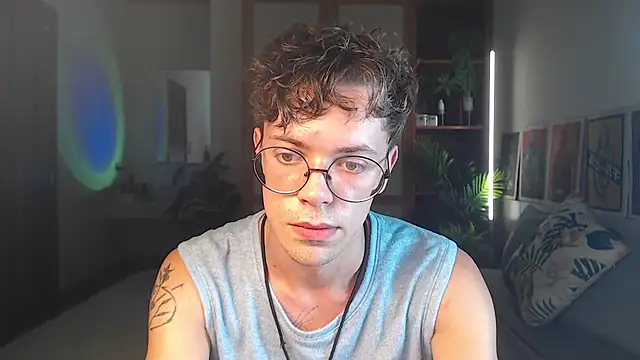 Snapshot of William_Henry_ chatting on 05/12/26, 02:58 William Henry online show from 05/12/26, 02:58