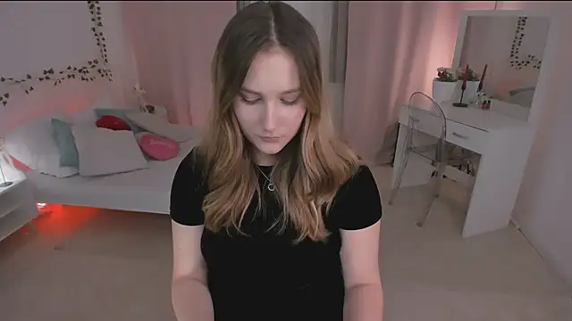 Snapshot of MaryWaddell chatting on 02/12/25, 01:59 MaryWaddell online show from 02/12/25, 01:59