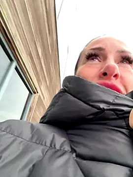 Snapshot of goddess-harper chatting on 10/23/25, 02:16 goddess-harper online show from 10/23/25, 02:16