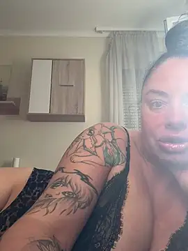 Snapshot of MeganCole01 chatting on 01/30/25, 08:54 MeganCole01 online show from 01/30/25, 08:54