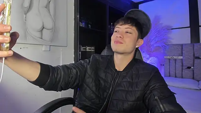 marcuscollins1  online show from 06/10/26, 01:21