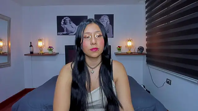 Nohemi louse online show from 02/05/25, 07:42