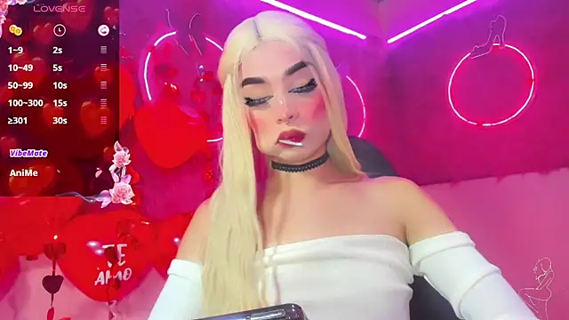 Snapshot of Chica_sexy_1 chatting on 02/15/25, 07:49 Chica sexy 1 online show from 02/15/25, 07:49