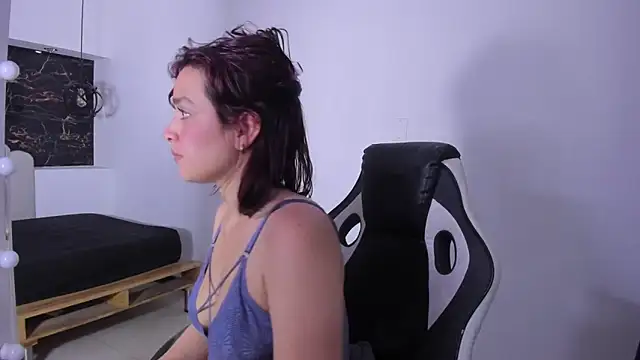 Annyrosee online show from 11/22/25, 12:59