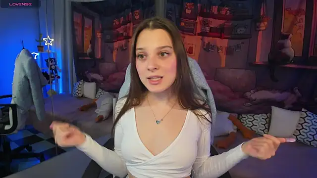 Snapshot of kaisajenner chatting on 12/02/25, 09:32 kaisajenner online show from 12/02/25, 09:32