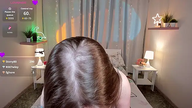 kaisajenner online show from 04/11/26, 07:56