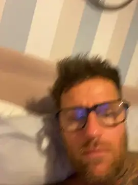 Jamesdeanmcqueen online show from 02/01/25, 07:34