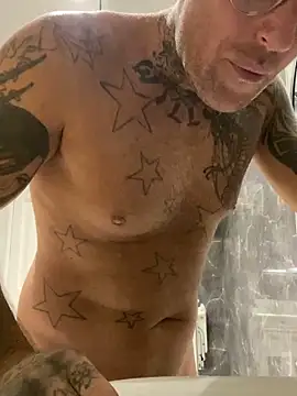 Jamesdeanmcqueen online show from 02/06/25, 07:51