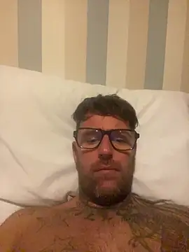 Jamesdeanmcqueen online show from 11/03/25, 06:31