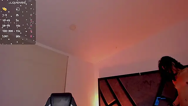 allicemackenzie online show from 11/19/25, 06:24