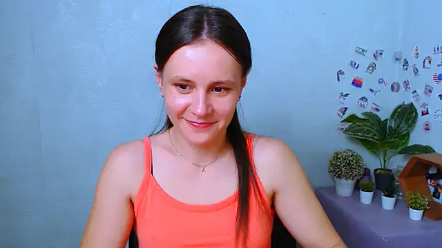 Snapshot of ValeriaHeart_ chatting on 12/13/25, 09:31 ValeriaHeart online show from 12/13/25, 09:31