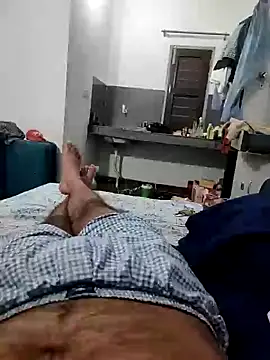 Snapshot of Hot_funky_boy chatting on 04/11/26, 06:45 Hot funky boy online show from 04/11/26, 06:45