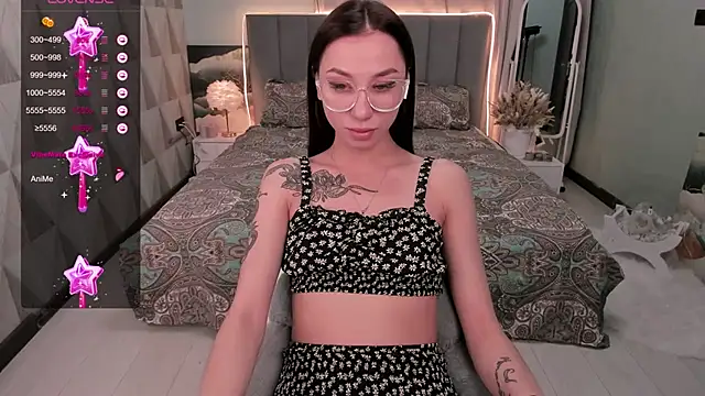 Snapshot of Queen_Gabriel chatting on 02/05/25, 10:55 Queen Gabriel online show from 02/05/25, 10:55