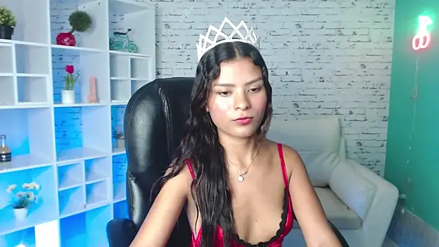Mia ynocolucci online show from 03/09/25, 02:39