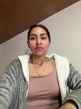 Sofiadelacruz online show from 07/12/26, 01:57
