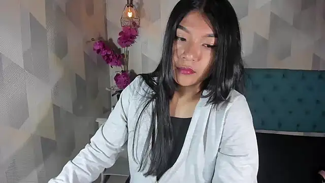 Snapshot of ScarletKray chatting on 09/29/25, 02:49 ScarletKray online show from 09/29/25, 02:49