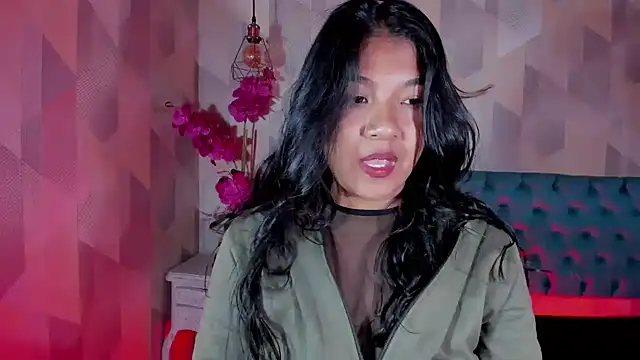 Snapshot of ScarletKray chatting on 10/16/25, 03:51 ScarletKray online show from 10/16/25, 03:51