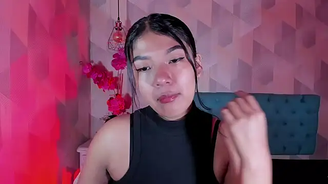 Snapshot of ScarletKray chatting on 10/25/25, 03:14 ScarletKray online show from 10/25/25, 03:14