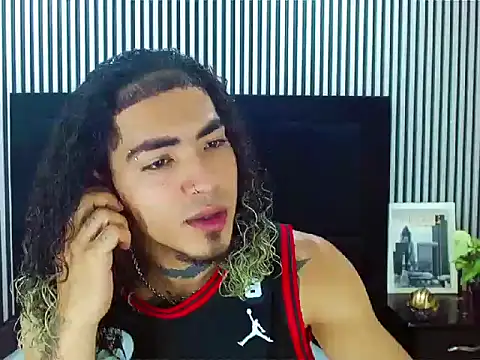 LihanJor 23 online show from 09/28/25, 12:32