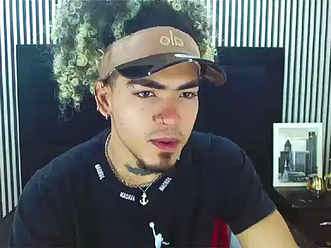 LihanJor 23 online show from 09/30/25, 01:27